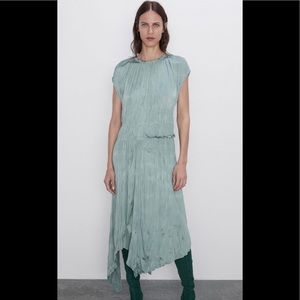 Round Neck Wrinkle Look Short Sleeve Midi Dress